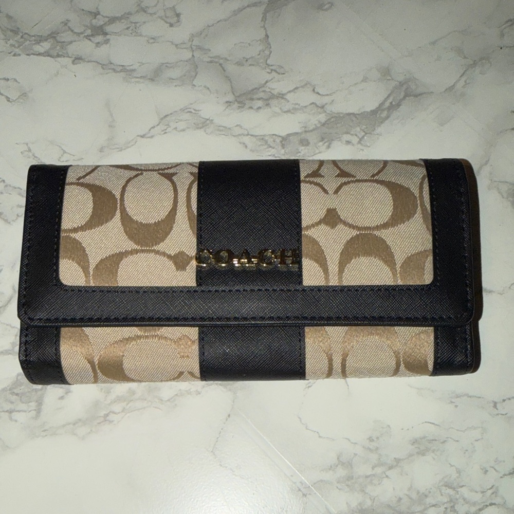 Coach Signature Tan and Black Wallet